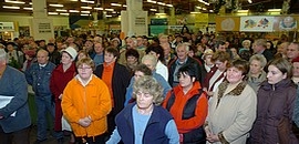 Tízezer aláírás a Vásárcsarnokért Tízezer aláírás a Vásárcsarnokért