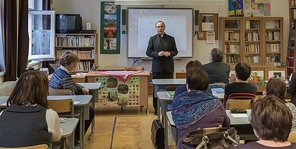 Komlón is ismertették az új köznevelési stratégiát Komlón is ismertették az új köznevelési stratégiát