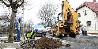 Félmilliárdos forrásból újul meg a régi Kertváros vízhálózata, hétfőn kezdődnek meg az előkészületek Félmilliárdos forrásból újul meg a régi Kertváros vízhálózata, hétfőn kezdődnek meg az előkészületek