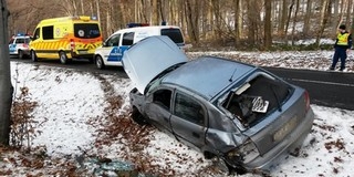 Frontális ütközés és teljes útlezárás Zengővárkonynál Frontális ütközés és teljes útlezárás Zengővárkonynál