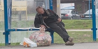 Az italt választotta, ezért újra az utcán tengődik a karácsonykor befogadott pécsi hajléktalan
