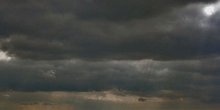 Esős, de enyhe lesz az idő: akár 15 foknál melegebb is lehet Esős, de enyhe lesz az idő: akár 15 foknál melegebb is lehet