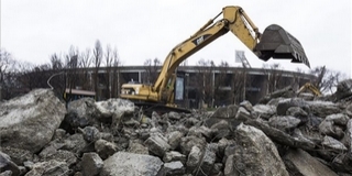 Elkezdődött a Puskás Ferenc Stadion bontása Elkezdődött a Puskás Ferenc Stadion bontása
