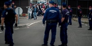 Nyolcezer embert igazoltattak a rendőrök a vonatokon Nyolcezer embert igazoltattak a rendőrök a vonatokon