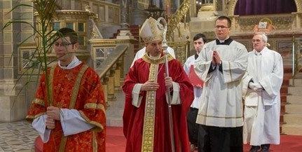 Virágvasárnapi ünnepi szentmisével kezdődött meg a nagyhét Pécsett Virágvasárnapi ünnepi szentmisével kezdődött meg a nagyhét Pécsett