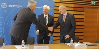 Bővíti kutatás-fejlesztési együttműködését a PTE, a pécsi önkormányzat és a Richter Bővíti kutatás-fejlesztési együttműködését a PTE, a pécsi önkormányzat és a Richter