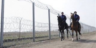 A magyar-szerb határ teljesen lezárt a migránsok előtt