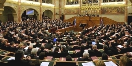 Interpellációkkal kezdi kedden a munkát a T. Ház Interpellációkkal kezdi kedden a munkát a T. Ház