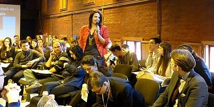 Sok a tananyag, és a menza is pocsék - vallja Körbei Martina, a diákparlament dél-dunántúli képviselője Sok a tananyag, és a menza is pocsék - vallja Körbei Martina, a diákparlament dél-dunántúli képviselője