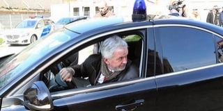 A rendőrségre került Páva kék villogós autózása, de úgy tudjuk, Korontossal félreérthették egymást A rendőrségre került Páva kék villogós autózása, de úgy tudjuk, Korontossal félreérthették egymást