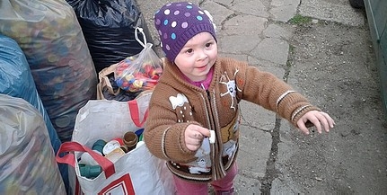 Kupakgyűjtés indult Lénáért - Ön is segíthet a ritka betegségben szenvedő pécsi kislányon