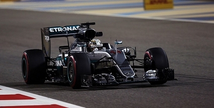 F1: Hamilton rajtolhat az élről vasárnap Bahreinben