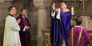 Gyászmisét tartottak az elhunyt pécsi püspökök emlékére Gyászmisét tartottak az elhunyt pécsi püspökök emlékére