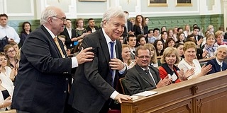 Az Apáczai gimi magyartanárát, Minárik Tamást is díjazták Az Apáczai gimi magyartanárát, Minárik Tamást is díjazták