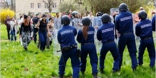 Minél több rendőrt képeznének ki sérülések ellátására