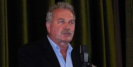 Hoppál és Bencsik András főszerkesztő ad elő a Laterumban Hoppál és Bencsik András főszerkesztő ad elő a Laterumban