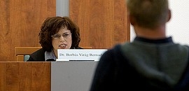 Felfüggesztett jogerősen a dobálónak