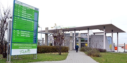 Csomagban árulják a pécsi buszpályaudvarokat: a városházán nem aggódnak, hogy elkelnének Csomagban árulják a pécsi buszpályaudvarokat: a városházán nem aggódnak, hogy elkelnének