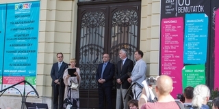 Megkezdődött 16. Pécsi Országos Színházi Találkozó, több mint 150 program várja a közönséget Megkezdődött 16. Pécsi Országos Színházi Találkozó, több mint 150 program várja a közönséget