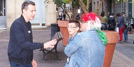 A helyszínről jelentjük: Bordeaux-ban még a walesi drukkerek is magyarul énekelnek - VIDEÓ