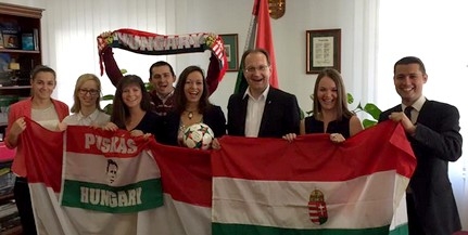Hoppál Péter is Eb-lázban: így szurkol a pécsi politikus Hoppál Péter is Eb-lázban: így szurkol a pécsi politikus