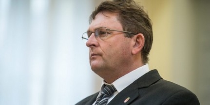 Lecsukják tíz hónapra a vak komondoros polgármestert Lecsukják tíz hónapra a vak komondoros polgármestert