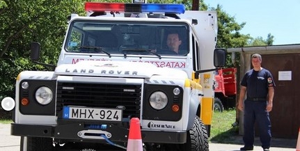 Landroverrel gyakorlatoztak a katasztrófavédelmisek Landroverrel gyakorlatoztak a katasztrófavédelmisek