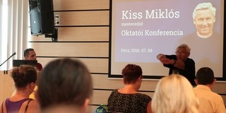 Kiss Miklós mesteredző tartott az úszóoktatók számára konferenciát Pécsett Kiss Miklós mesteredző tartott az úszóoktatók számára konferenciát Pécsett