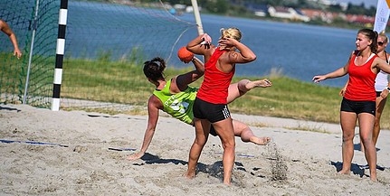 Jól szerepeltek a PTE-s strandkézisek és a strandröpis fiúk az egyetemi bajnokságon