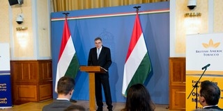 Kétszáz új munkahelyet teremt a dohánygyár újabb, hárommilliárdos beruházásával Pécsett Kétszáz új munkahelyet teremt a dohánygyár újabb, hárommilliárdos beruházásával Pécsett
