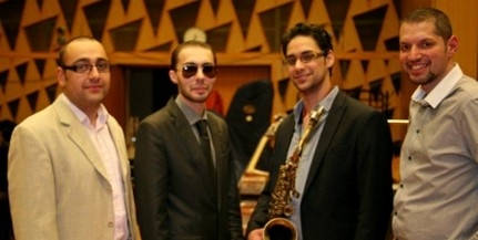 A Gányi-Lakatos Quartet zenél a Pirogránit udvarban A Gányi-Lakatos Quartet zenél a Pirogránit udvarban