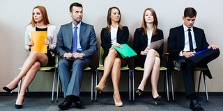 Több mint kétezer baranyai álláskereső elhelyezkedését segítik, mintegy 2,7 milliárd forintból Több mint kétezer baranyai álláskereső elhelyezkedését segítik, mintegy 2,7 milliárd forintból