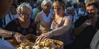 Magyarok kenyere: „ne csak ezeréves múltunk legyen, hanem jövőnk is