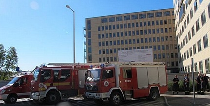 Bejárták a 400 ágyas klinikát a pécsi tűzoltók Bejárták a 400 ágyas klinikát a pécsi tűzoltók