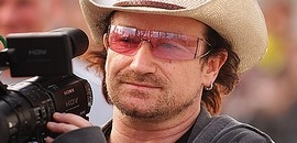Bono lesz a Pitt-Jolie ikrek keresztapja Bono lesz a Pitt-Jolie ikrek keresztapja