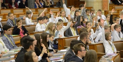 A fiataloké volt a szó az Országgyűlésen A fiataloké volt a szó az Országgyűlésen