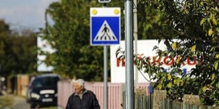 Fényárban úsznak majd a komlói zebrák Fényárban úsznak majd a komlói zebrák