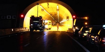 Tömegbaleset az M6-os autópálya alagútjában: gyakorlatozásra tökéletes volt Tömegbaleset az M6-os autópálya alagútjában: gyakorlatozásra tökéletes volt