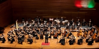 Csellistával kezdenek a Pannon Filharmonikusok a Müpában Csellistával kezdenek a Pannon Filharmonikusok a Müpában