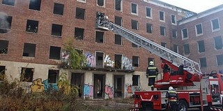 Három szinten lángolt a társasház: tűzoltásvezetők adtak számot tudásukról Három szinten lángolt a társasház: tűzoltásvezetők adtak számot tudásukról