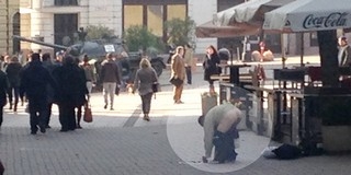 Önök szerint normális, hogy ez történik fényes nappal a Király utcában? - VIDEÓVAL Önök szerint normális, hogy ez történik fényes nappal a Király utcában? - VIDEÓVAL