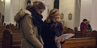 Angolul is imádkozhatnak a Pécsett tanuló külföldiek, egyre többen élnek a lehetőséggel Angolul is imádkozhatnak a Pécsett tanuló külföldiek, egyre többen élnek a lehetőséggel