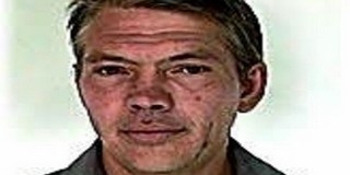 A Mecsek-oldalban rejtőzködő késelőt keres a rendőrség, aki látta, jelentkezzen A Mecsek-oldalban rejtőzködő késelőt keres a rendőrség, aki látta, jelentkezzen