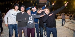Őrület: lefagyott több száz egyetemista a Pécsi Műjégpályán - Videó! Őrület: lefagyott több száz egyetemista a Pécsi Műjégpályán - Videó!
