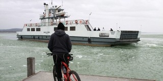 Óránként jár a balatoni komp az ünnepek alatt Óránként jár a balatoni komp az ünnepek alatt