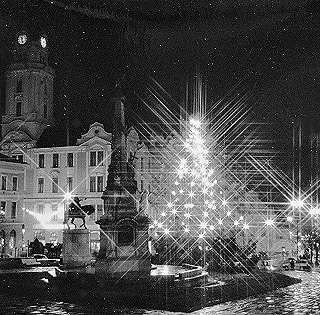 Pécsi karácsonyok, anno: katonák a hadikórházban, polgármester a Népbíróság előtt