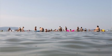 Kétmilliárd forintból fejlesztik a balatoni strandokat Kétmilliárd forintból fejlesztik a balatoni strandokat