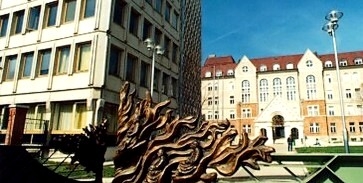 Holt lelkek a pécsi egyetemen? Holt lelkek a pécsi egyetemen?