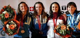 Harmadik lett a szép vívólány Harmadik lett a szép vívólány