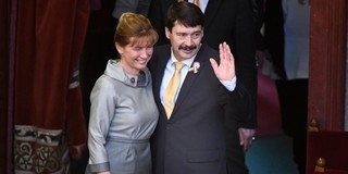 Újraválasztotta az Országgyűlés Áder Jánost, további öt évig ő lesz a köztársasági elnök Újraválasztotta az Országgyűlés Áder Jánost, további öt évig ő lesz a köztársasági elnök